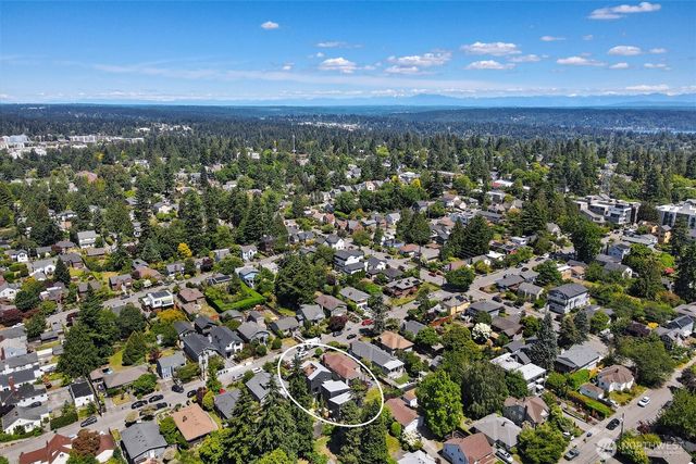 527 B NE 89th Street, Seattle, WA 98115