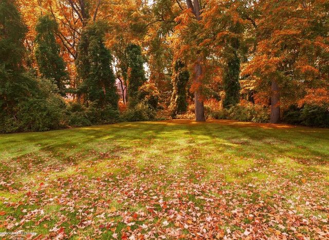 5500 Crystal Creek Lane, Washington, MI 48094