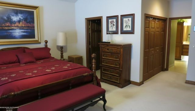 5500 Crystal Creek Lane, Washington, MI 48094