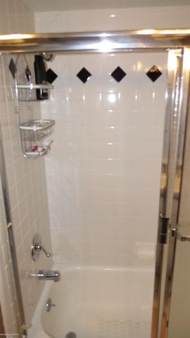 5500 Crystal Creek Lane, Washington, MI 48094