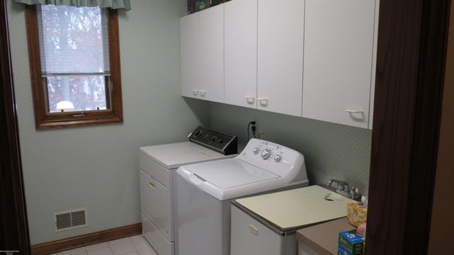 5500 Crystal Creek Lane, Washington, MI 48094