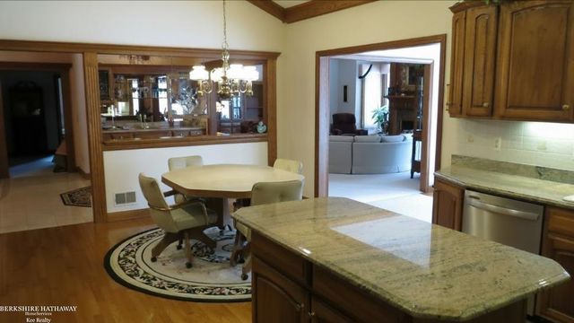 5500 Crystal Creek Lane, Washington, MI 48094