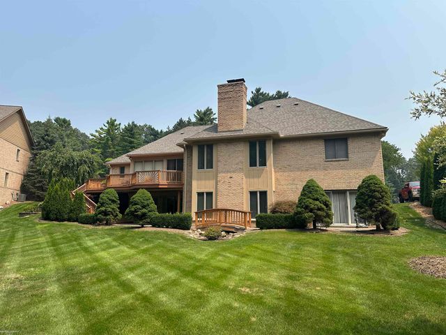 5500 Crystal Creek Lane, Washington, MI 48094