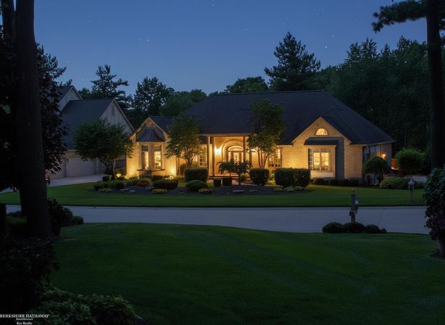 5500 Crystal Creek Lane, Washington, MI 48094