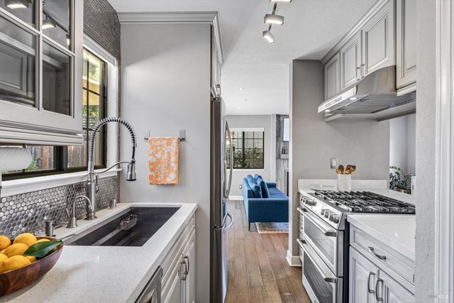 346 Piper St, Healdsburg, CA 95448