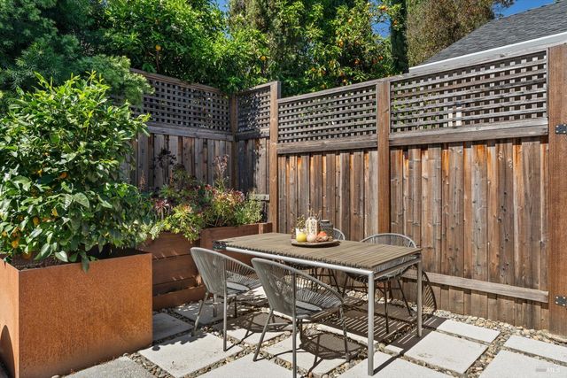 346 Piper St, Healdsburg, CA 95448