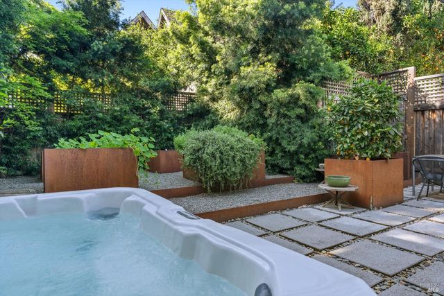 346 Piper St, Healdsburg, CA 95448