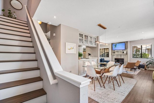 346 Piper St, Healdsburg, CA 95448