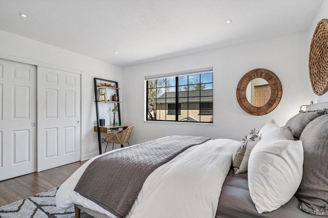 346 Piper St, Healdsburg, CA 95448