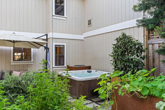 346 Piper St, Healdsburg, CA 95448