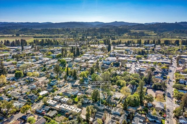 346 Piper St, Healdsburg, CA 95448