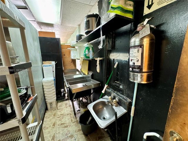 Well-Established Award -Winning Sub Shop with Nearly 50 Years of Success, Pinecrest, FL 33156