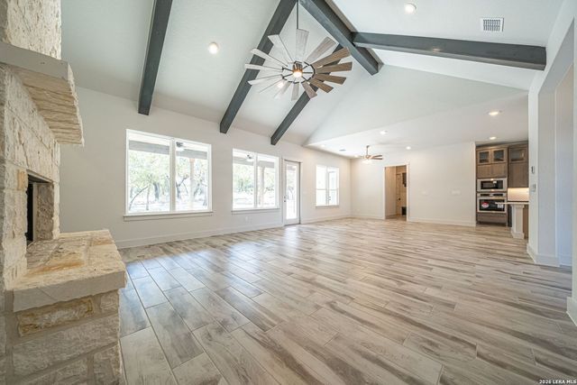 163 Pradera Ridge Drive, Floresville, TX 78114