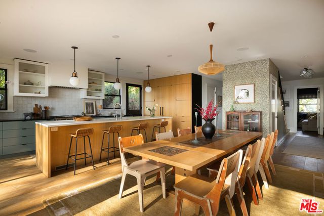 2206 Micheltorena Street, Los Angeles, CA 90039