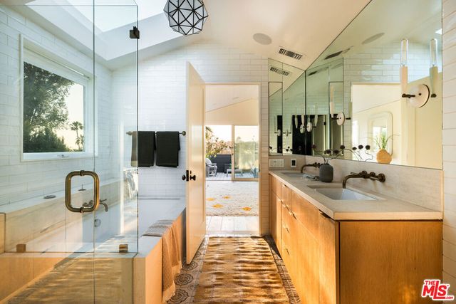 2206 Micheltorena Street, Los Angeles, CA 90039