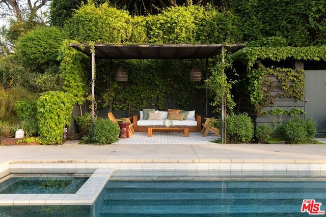 2206 Micheltorena Street, Los Angeles, CA 90039