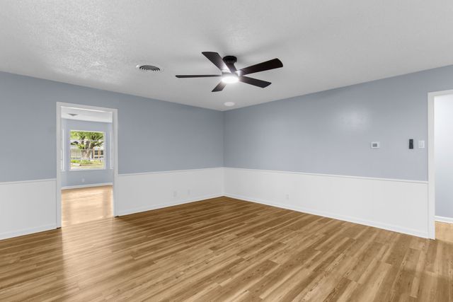 1818 W Belden Street, Sherman, TX 75092