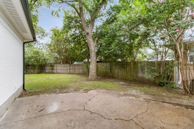 1818 W Belden Street, Sherman, TX 75092