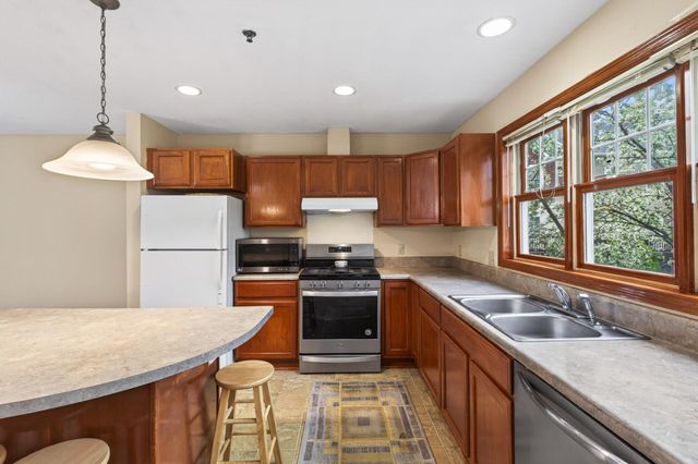 2407 16th Avenue S, Minneapolis, MN 55404
