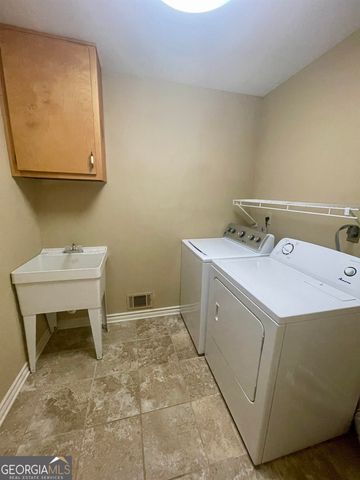 242 Ebenezer Church Road, Fayetteville, GA 30215