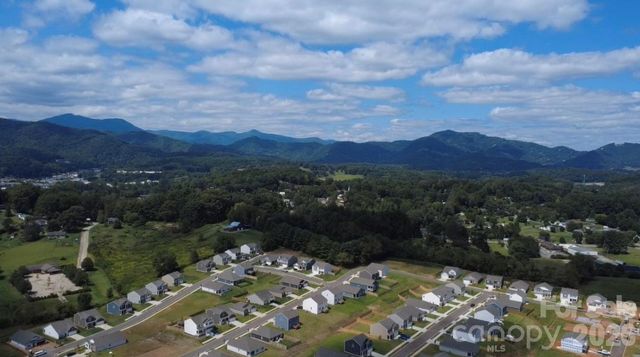 126 Ridgehaven Drive, Waynesville, NC 28786