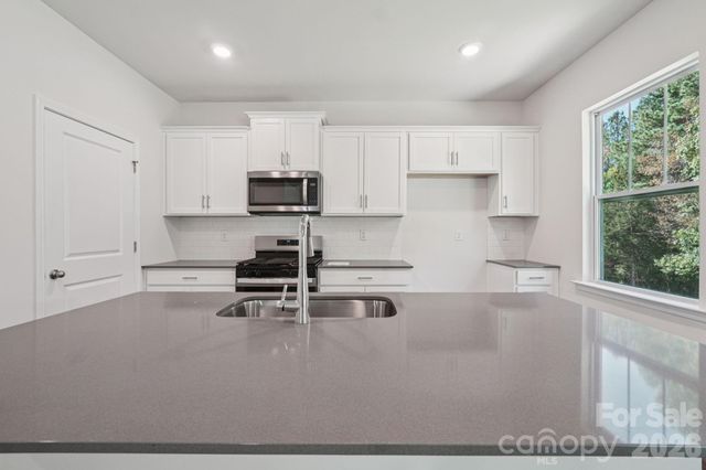 126 Ridgehaven Drive, Waynesville, NC 28786