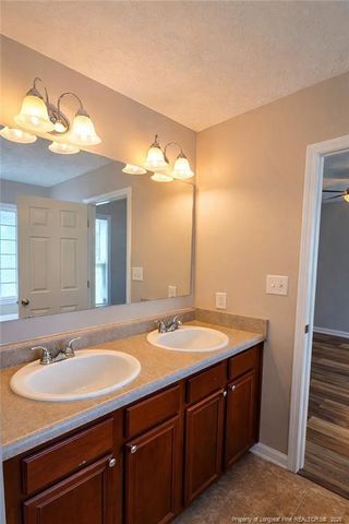 528 Bellgrove Drive, Hope Mills, NC 28348