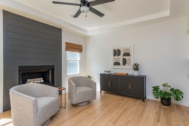 1206 Monroe Avenue, Winthrop Harbor, IL 60096