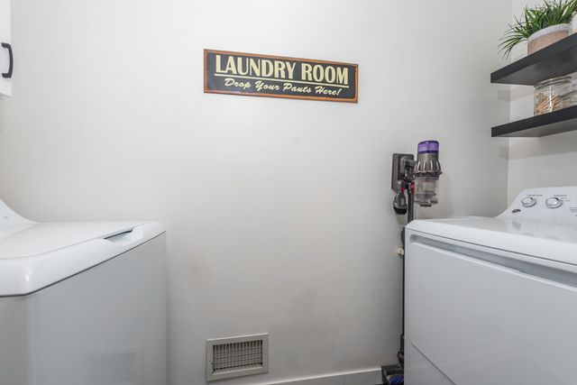 1206 Monroe Avenue, Winthrop Harbor, IL 60096
