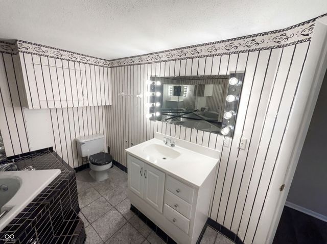 5743 Kingsley Drive, Indianapolis, IN 46220