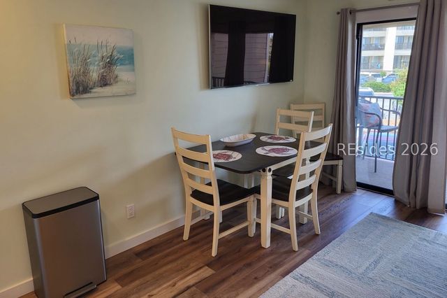 40 Folly Field Rd Apt B119, Hilton Head Island, SC 29928