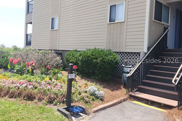 40 Folly Field Rd Apt B119, Hilton Head Island, SC 29928