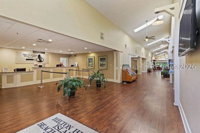 40 Folly Field Rd Apt B119, Hilton Head Island, SC 29928