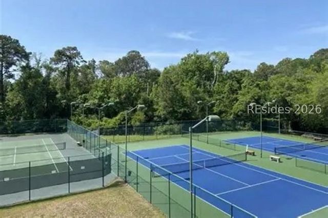 40 Folly Field Rd Apt B119, Hilton Head Island, SC 29928