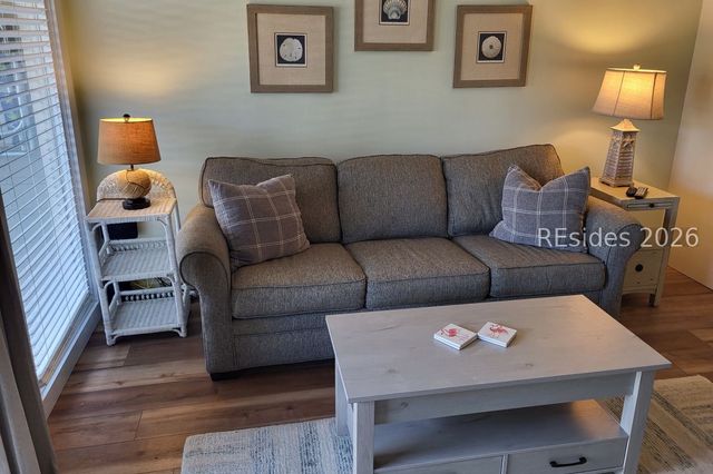 40 Folly Field Rd Apt B119, Hilton Head Island, SC 29928