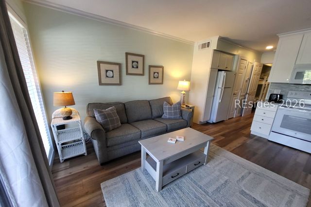 40 Folly Field Rd Apt B119, Hilton Head Island, SC 29928