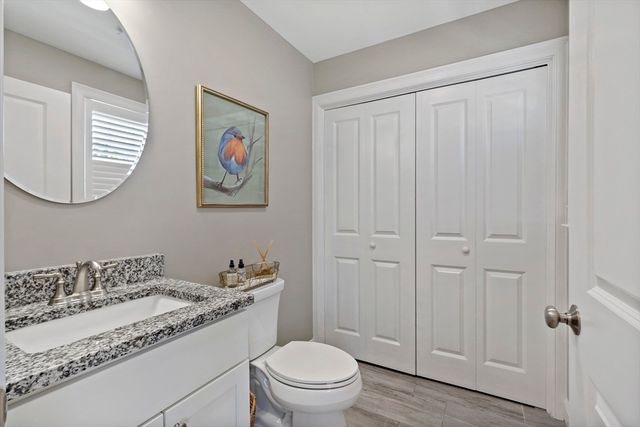 670 Bay St, Fall River, MA 02724