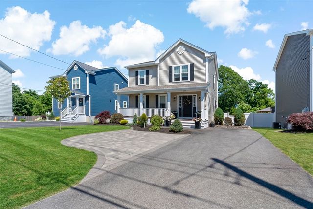 670 Bay St, Fall River, MA 02724