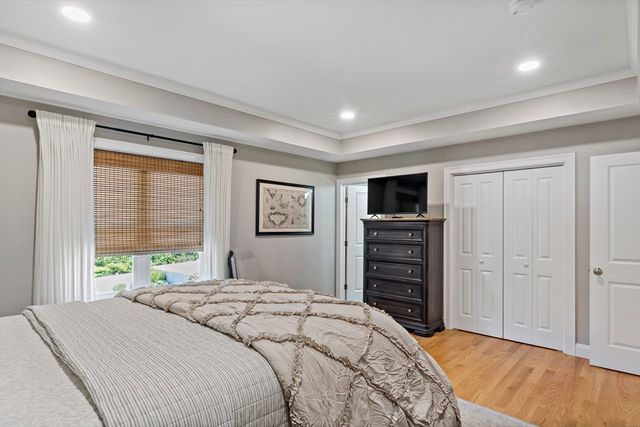 670 Bay St, Fall River, MA 02724