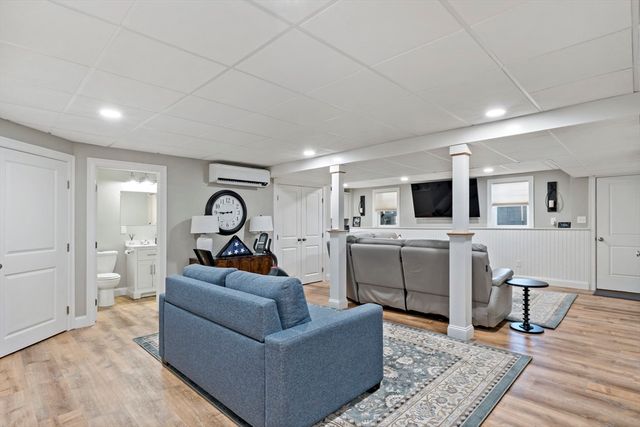 670 Bay St, Fall River, MA 02724