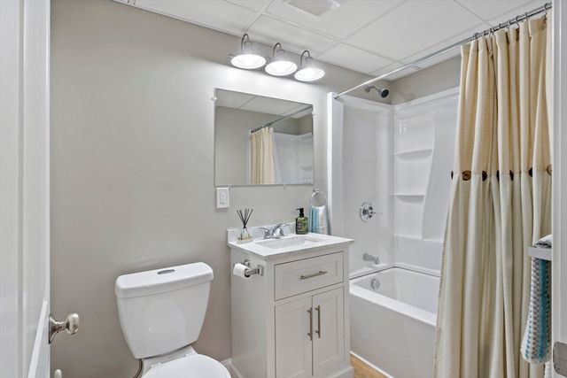 670 Bay St, Fall River, MA 02724