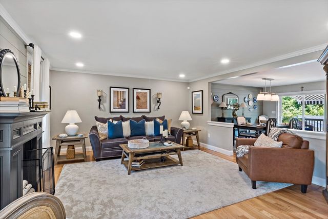 670 Bay St, Fall River, MA 02724