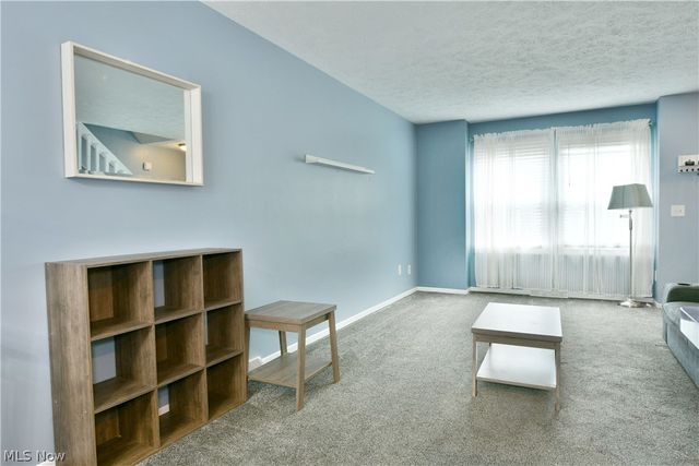 3164 Deer Trail B, Cortland, OH 44410