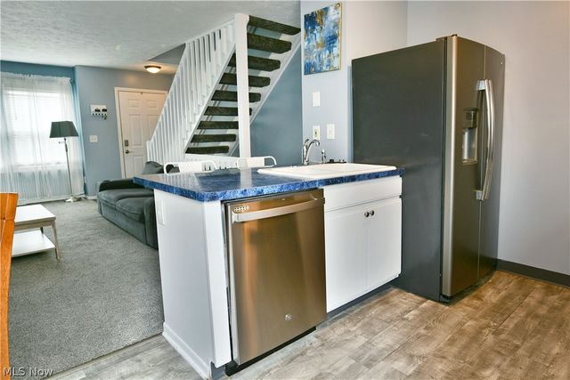 3164 Deer Trail B, Cortland, OH 44410
