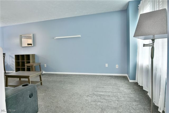 3164 Deer Trail B, Cortland, OH 44410