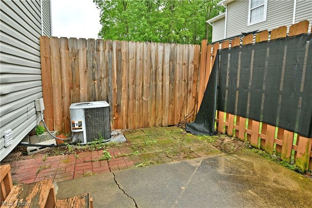3164 Deer Trail B, Cortland, OH 44410