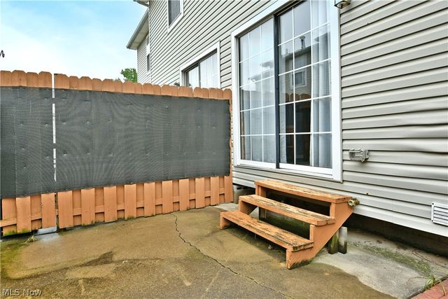 3164 Deer Trail B, Cortland, OH 44410