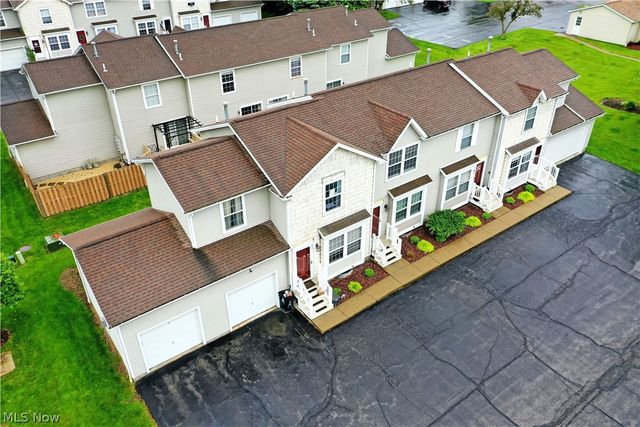 3164 Deer Trail B, Cortland, OH 44410