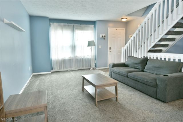 3164 Deer Trail B, Cortland, OH 44410