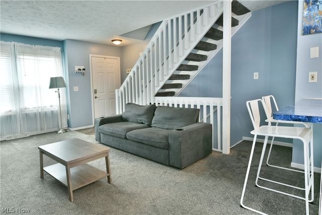 3164 Deer Trail B, Cortland, OH 44410